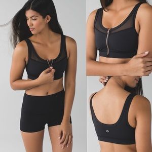 Lululemon Drop It Like It’s Hot Bra
